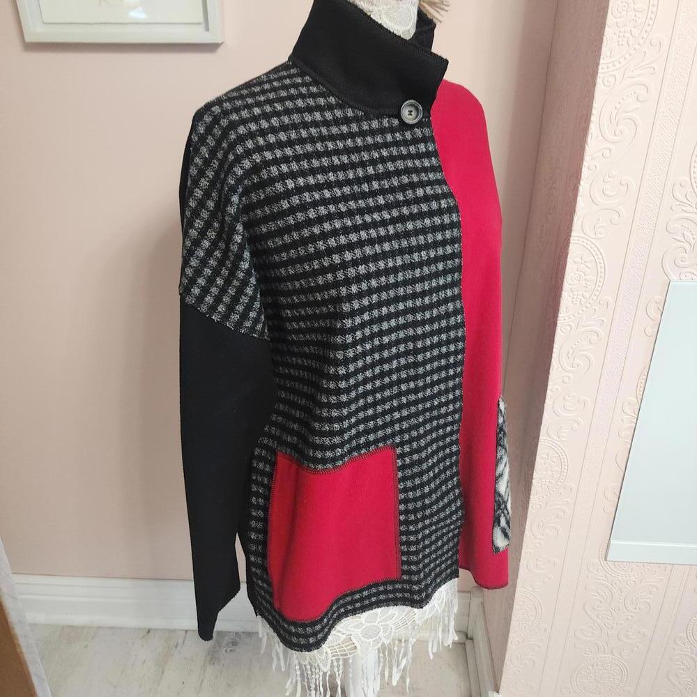 Flawless Cameleon jacket  red black white wool unique Small